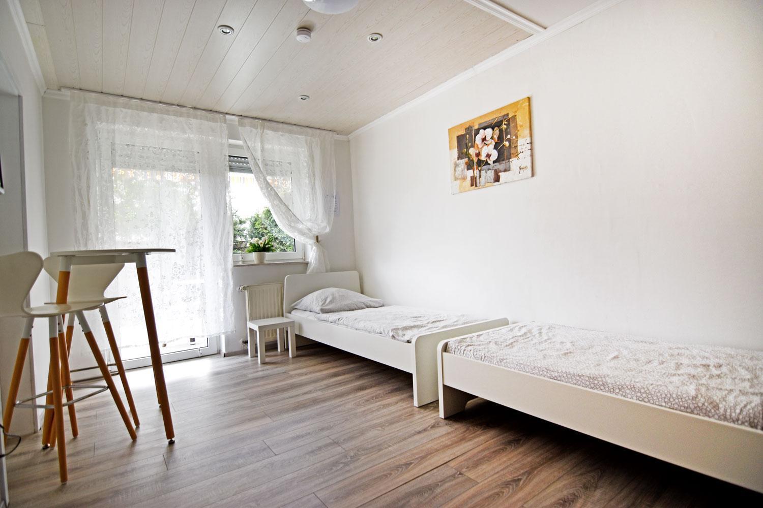 Cozy Worker Apartments Нидеркасел Екстериор снимка